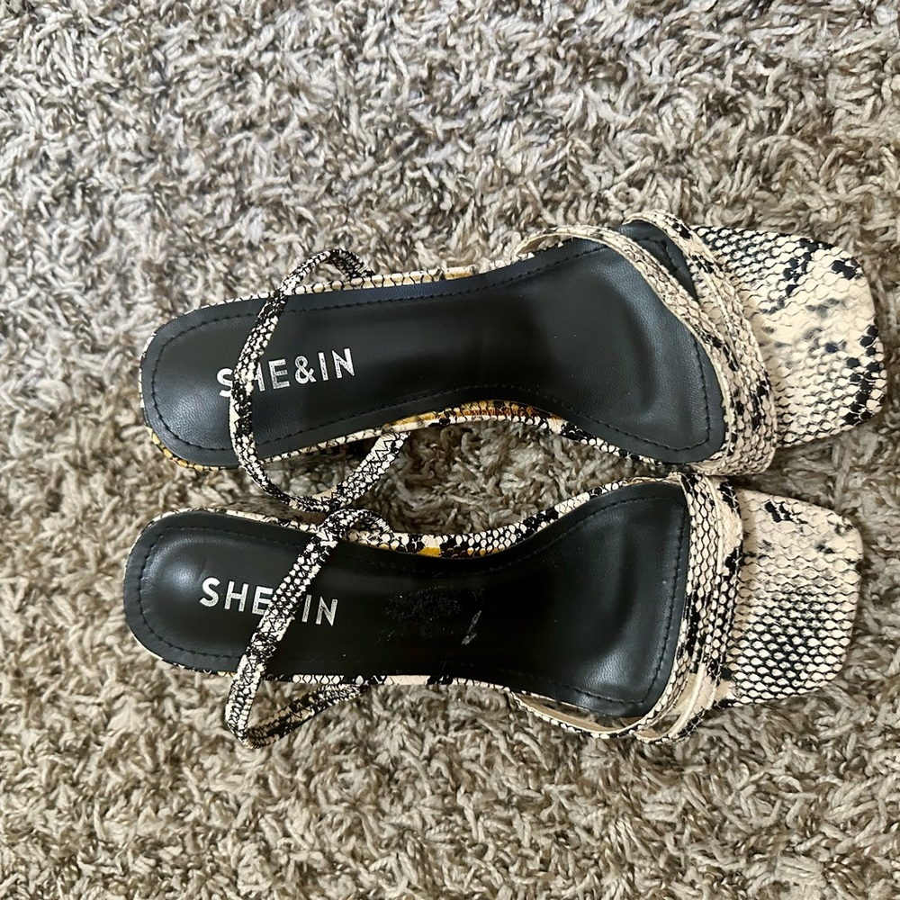 SHEIN Snakeskin Patterned Strappy Heels